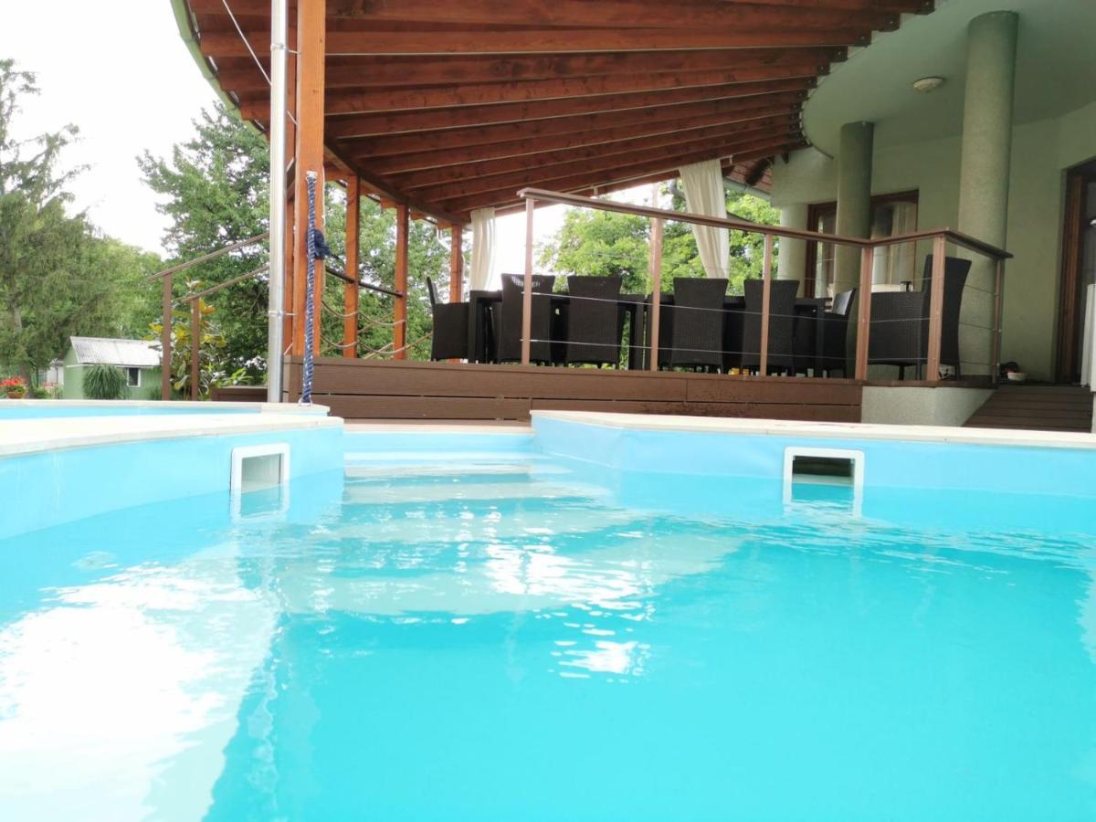House4U Βίλα Balatonszárszó Εξωτερικό φωτογραφία