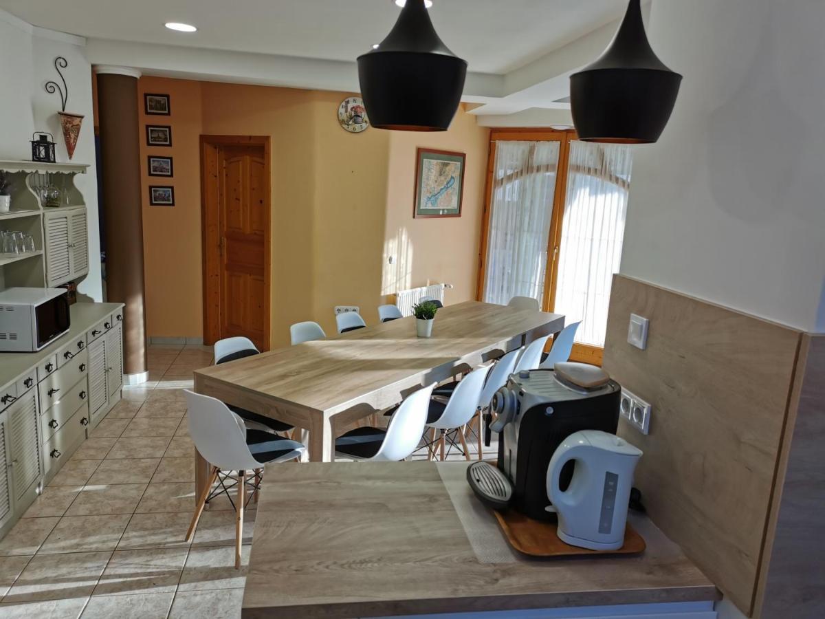 House4U Βίλα Balatonszárszó Εξωτερικό φωτογραφία